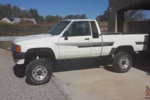 Toyota : Other SR5 Photo