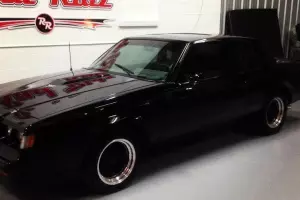 WE2 1987 BUICK GRAND NATIONAL 1 OF 1600 WITH ASTRO ROOF 1 OWNER  WE2