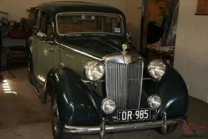 1948 MGY Saloon 2 Tone Green TAN Interior Good Original Condition
