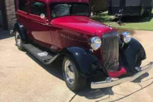 1933 Plymouth P2 Deluxe Photo