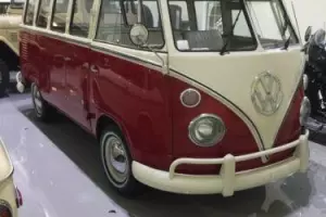 1975 Volkswagen Bus/Vanagon