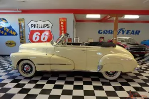 1948 Pontiac Torpedo Convertible Photo