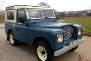 1975 LANDROVER DEFENDER 88 SERIES 3 COUNTY STATON WAGON 7 SEATER IN GREAT ORDER