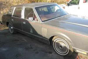 Lincoln : Mark Series Mark 6 Photo
