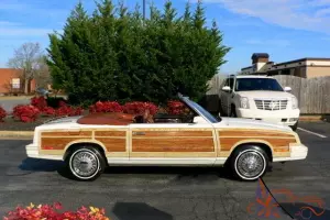 Chrysler : LeBaron Town & Country Mark Cross Edition Convertible