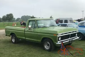 Ford f100 v8 Auto