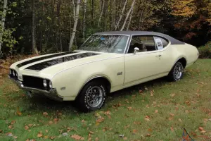 1969 Oldsmobile Cutlass 442 Canadian Built, Matching Numbers, 400 C.I. Automatic