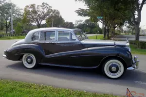 1955 Rolls Royce Silver Dawn Lightweight Saloon