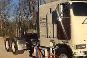 1984 Freightliner cabover
