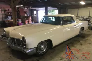 1957 Lincoln Continental Mark II Photo
