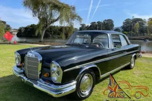 1965 Mercedes-Benz 300-Series