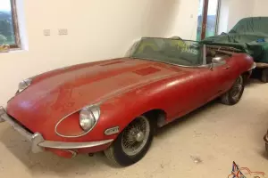 Jaguar e type Roadster 4.2  " barn find" 1969,  S2,  needs restoration,