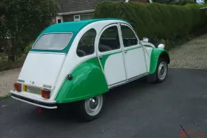  1987 CITROEN 2CV6 SPECIAL (DOLLY)Green and white 