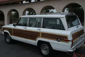 1989 Jeep Grand Wagoneer Base Sport Utility 4-Door 5.9L Low Reserve