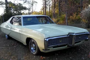 Pontiac : Grand Prix Base