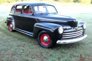 RESTORED CUSTOM 1946 FORD FORDOR