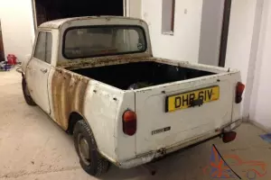 Austin mini 95 pick up "BARN FIND" stored for past 16 years