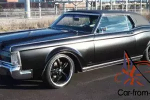 1969 Lincoln Continental Photo