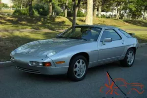 1988 Porsche 928 Photo