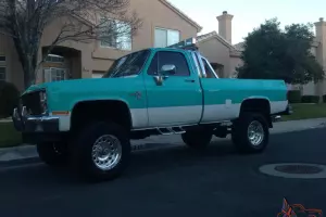 Classic Chevy Silverado Square Body 4x4 Old School 3" Lift Retro Color