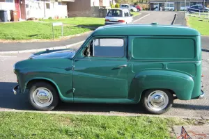  AUSTIN A35 van GREEN 