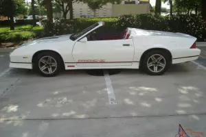 Chevrolet : Camaro Z28/IROC Z LOOK ADDED Photo