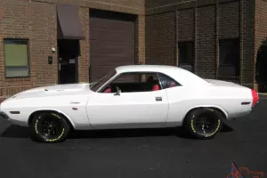 1970 DODGE CHALLENGER RT - U CODE VERY RARE WHITE/RED