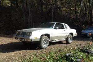 Oldsmobile Cutlas - White Four Door Sedan -Survivor