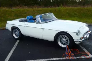 MGB V8 4.6 1968 COVERED ONLY 2K SINCE BUILD WITH HARD & SOFT TOP - STUNNING CAR