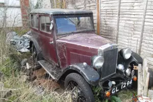 1933 MORRIS 8 - 2 DOOR SALOON - RESTORATION PROJECT GARAGE BARN FIND