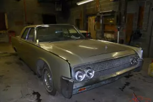 Lincoln : Continental 4 Door suiside option