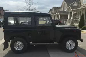 Land Rover : Defender