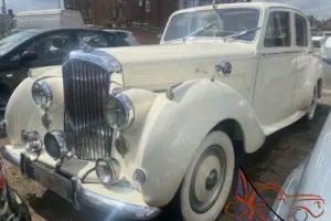 1953 BENTLEY R TYPE WHITE 4.5 PETROL RESTORED IDEAL WEDDING CAR HIRE