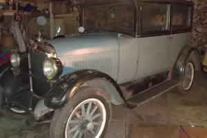 RARE 1926 STUDEBAKER COACH MODEL ER  STANDARD SIX  ( 88 YEARS OLD )