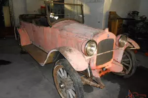 1923 HUPMOBILE  PHEATON ,BARN FIND ,COMPLETE ,RUST FREE ,PROJECT ,LOW RESERVE