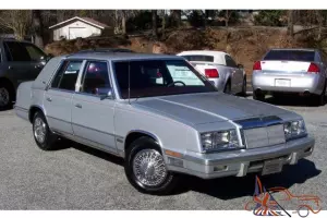 PRISTINE-2.2L-FUEL-INJ-TURBO-SILVER-BURGUNDY-LEATHER-COLD-AC-5TH-AVENUE-LIL-SIS!