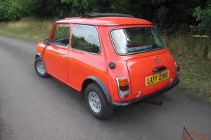  AUSTIN MINI HL 998cc 1982 Pull back sunshine roof Excellent original condition 