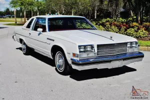 Pristine just 32,319 miles 1978 Buick electra Landau limited all original mint.