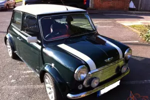  Rover Mini Cooper 40th Limited Edition - only 31,000 miles 