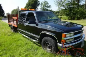 1995 CHEVROLET 3500 4 DOOR LONG WHEELBASE PICKUP 5.7 LPG/PETROL