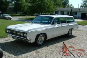 1964 Oldsmobile Dynamic 88 Station Wagon
