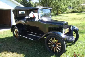 Touring car, 1921 Willys Overland