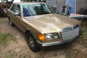 Mercedes Benz 380 SE Sedan W126