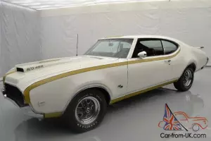 Oldsmobile : Cutlass Hurst/Olds 442