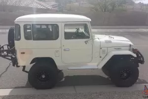 Toyota Land Cruiser FJ40