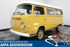 1972 Volkswagen Bus/Vanagon Westfalia Camper Van