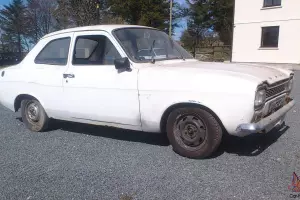 mk1 ford escort 1300 saloon