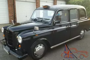 Carbodies Classic London Black Fairway Driver Taxi Cab- 1997