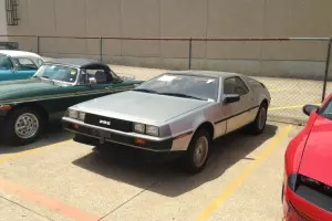 1981 DeLorean DMC-12 (Back to the future)