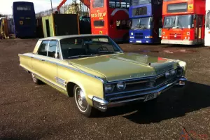  1966 CHRYSLER 300, 4 DOOR MUSCLE WITH THE FAMOUS 383 CI ENGINE 